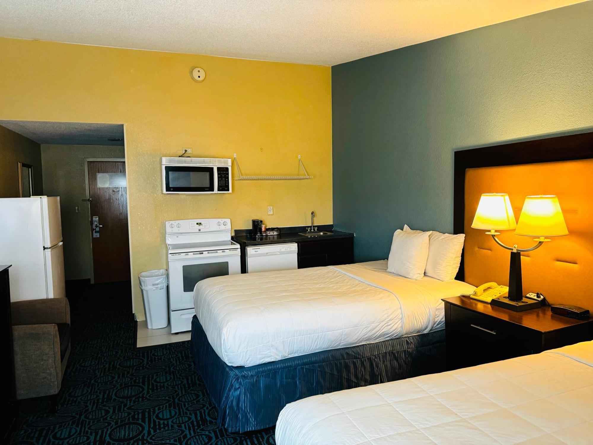 Regency Inn & Suites New London Mystic Esterno foto