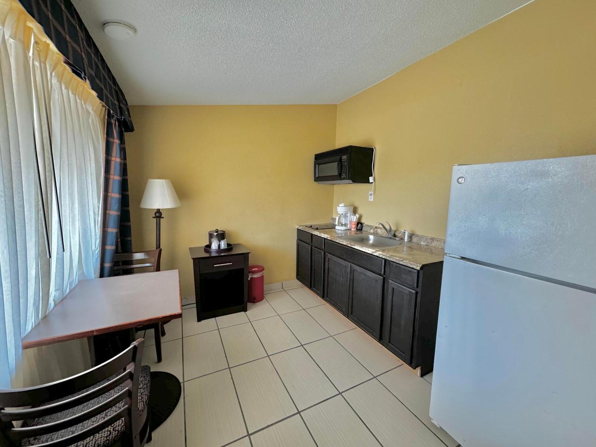 Regency Inn & Suites New London Mystic Esterno foto