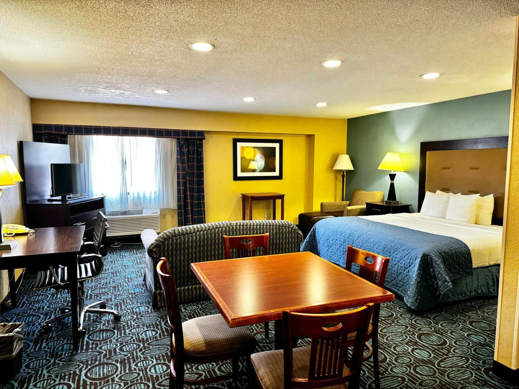 Regency Inn & Suites New London Mystic Esterno foto