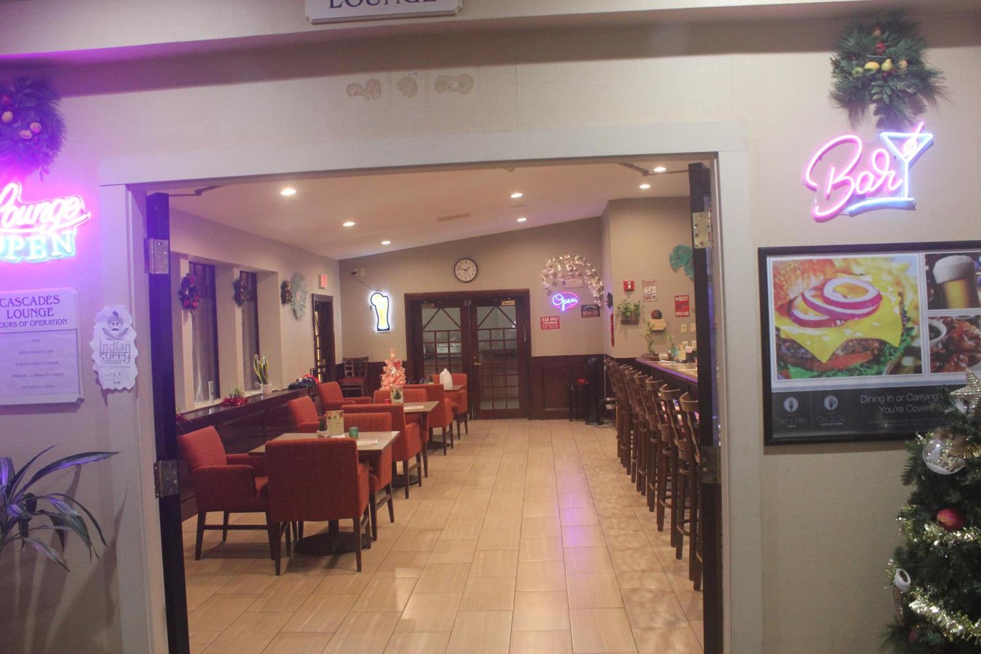 Regency Inn & Suites New London Mystic Esterno foto